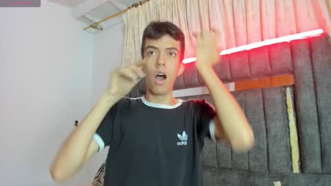 Snapshot of dylan_2005 chatting on October 13, 11:54 am Dylan online show from October 13, 11:54 am