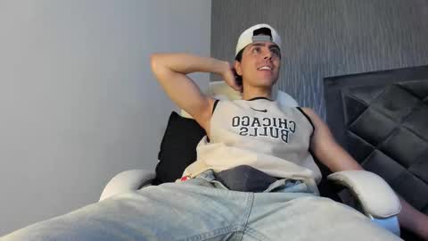 Dylan online show from October 3, 11:40 am