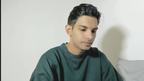 Snapshot of dylan_hoot chatting on November 3, 7:37 pm Dylan online show from November 3, 7:37 pm