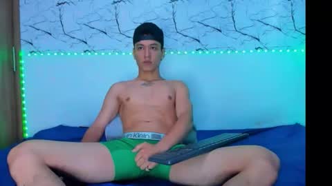 dylan_navas online show from April 27, 11:19 am