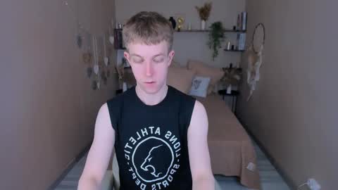 Snapshot of dylan_norton chatting on May 28, 9:34 pm Dylan online show from May 28, 9:34 pm