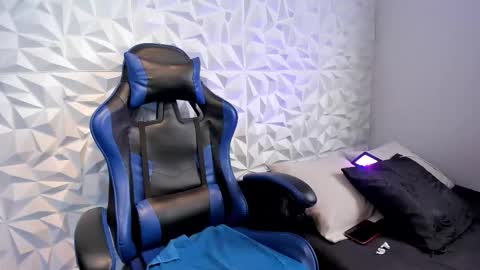 Dylan online show from October 25, 2:24 pm