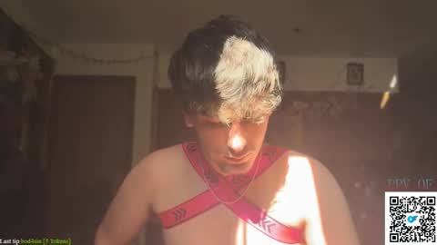 Dylan Daniel 7.8 online show from November 5, 5:13 pm