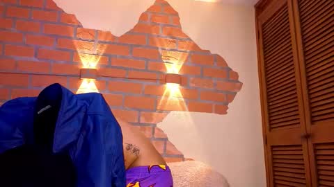 D Y L A N online show from February 1, 2:21 am