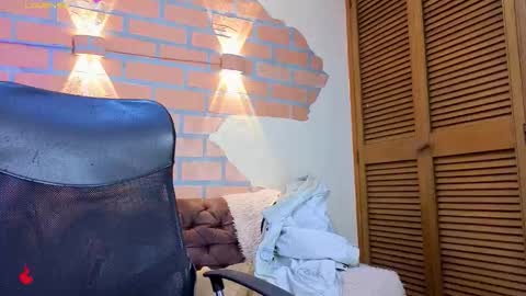 D Y L A N online show from March 7, 2:52 am