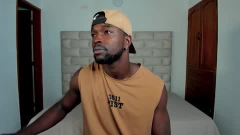 Dylan Taylor online show from November 20, 12:16 pm