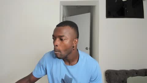Snapshot of dylantaylor_1 chatting on May 30, 12:35 pm Dylan Taylor online show from May 30, 12:35 pm