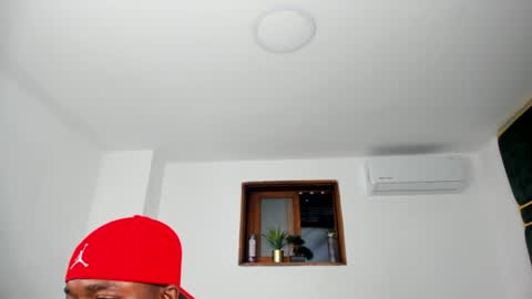Snapshot of dylantaylor_1 chatting on July 20, 12:51 pm Dylan Taylor online show from July 20, 12:51 pm