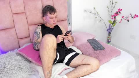 Snapshot of dylanwhite23 chatting on January 29, 2:30 am ---DYLAN--- online show from January 29, 2:30 am