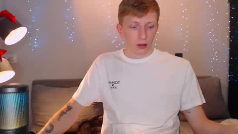 Snapshot of dyrinda chatting on March 5, 9:37 pm Julia and Dima online show from March 5, 9:37 pm