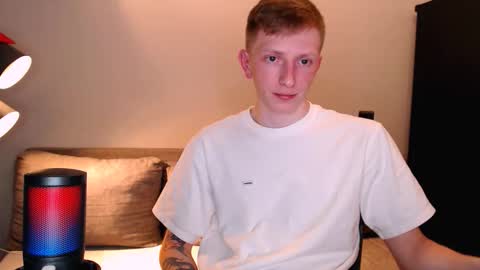 Snapshot of dyrinda chatting on November 2, 9:06 pm Julia and Dima online show from November 2, 9:06 pm