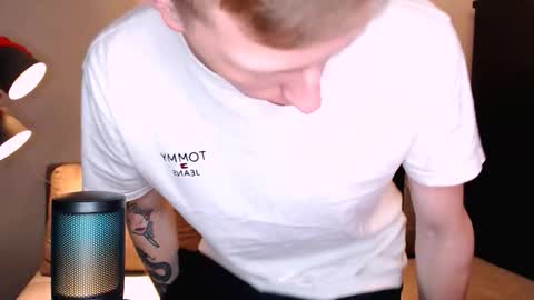 Snapshot of dyrinda chatting on November 3, 9:16 pm Julia and Dima online show from November 3, 9:16 pm