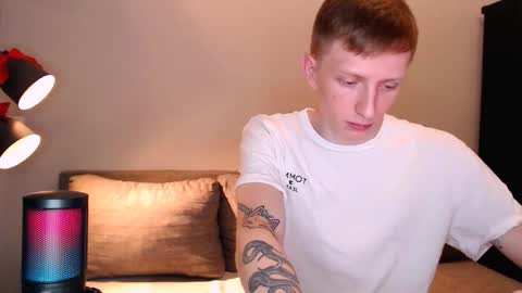 Snapshot of dyrinda chatting on November 4, 9:03 pm Julia and Dima online show from November 4, 9:03 pm