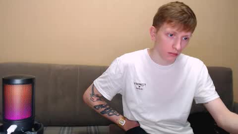 Snapshot of dyrinda chatting on February 19, 11:56 pm Julia and Dima online show from February 19, 11:56 pm