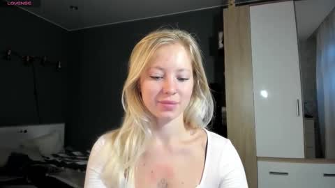 fansly - yourbestbaby online show from March 6, 5:03 am