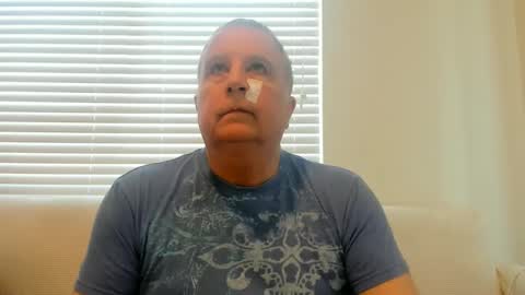 Snapshot of e_rectiom chatting on November 19, 10:21 pm Mr Wonderful online show from November 19, 10:21 pm