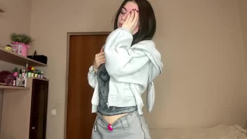 Emma online show from April 25, 7:33 am