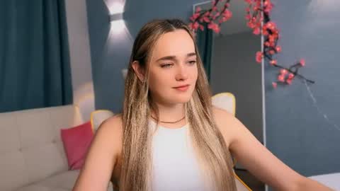 Elizabeth online show from June 20, 7:38 pm