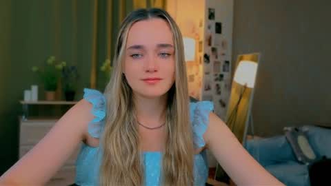 Elizabeth online show from July 31, 4:12 am