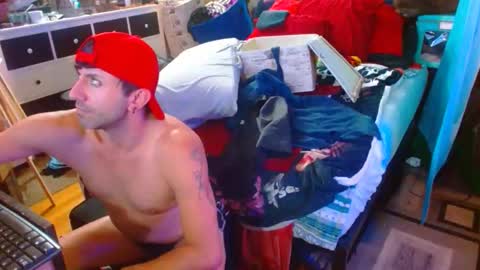 Snapshot of eastbayboy57 chatting on December 17, 6:58 pm eastbayboy57 online show from December 17, 6:58 pm