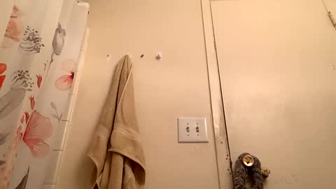 Snapshot of easybreeze69 chatting on January 21, 8:32 pm easybreezy69 online show from January 21, 8:32 pm