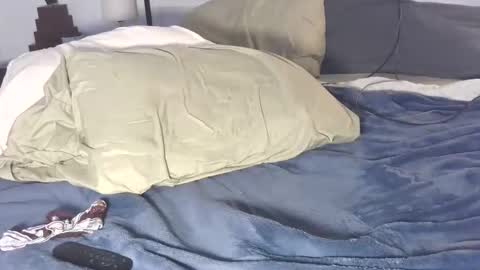 Snapshot of easybreeze69 chatting on October 26, 11:27 am easybreezy69 online show from October 26, 11:27 am