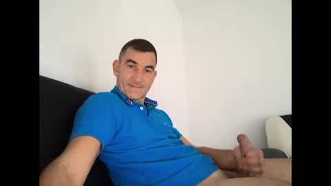 Snapshot of easystyle1 chatting on October 30, 2:40 pm Andrew online show from October 30, 2:40 pm