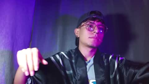 Snapshot of eather_luxury chatting on January 12, 8:57 pm eather_luxury online show from January 12, 8:57 pm