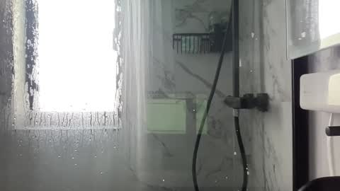 Snapshot of eatmypie69 chatting on December 30, 12:31 pm Nadia Ferreira online show from December 30, 12:31 pm