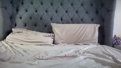 Snapshot of eatmypie69 chatting on January 31, 12:51 pm Nadia Ferreira online show from January 31, 12:51 pm