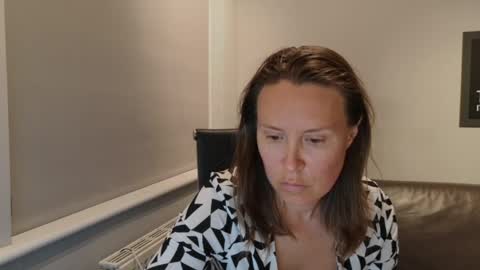 Snapshot of eatmypie69 chatting on May 28, 9:12 pm Nadia Ferreira online show from May 28, 9:12 pm