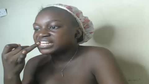 Snapshot of eatuupx chatting on February 3, 4:41 pm eatuupx online show from February 3, 4:41 pm