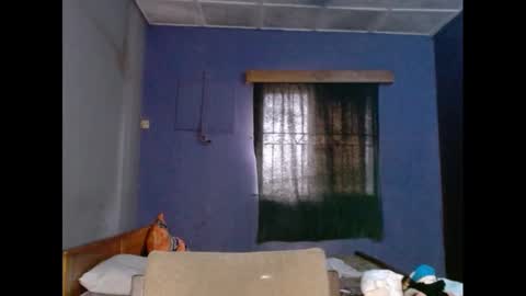 Snapshot of eatuupx chatting on February 8, 10:50 am eatuupx online show from February 8, 10:50 am