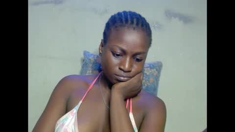 Snapshot of eatuupx chatting on December 18, 5:02 am eatuupx online show from December 18, 5:02 am