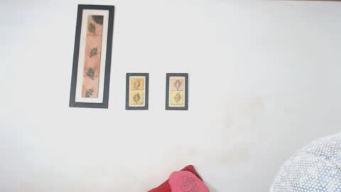 Snapshot of ebanoymarfil2 chatting on December 14, 6:02 am Laraand Drake online show from December 14, 6:02 am