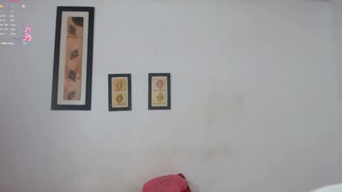 Snapshot of ebanoymarfil2 chatting on December 19, 7:40 am Laraand Drake online show from December 19, 7:40 am