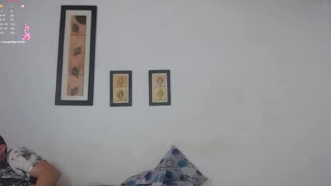 Snapshot of ebanoymarfil2 chatting on January 7, 11:26 am Laraand Drake online show from January 7, 11:26 am