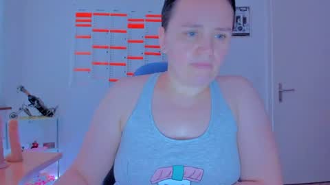 Snapshot of ebikon24 chatting on July 1, 7:13 pm ebikon24 online show from July 1, 7:13 pm