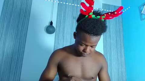 Chris Palaz  online show from December 3, 7:16 am