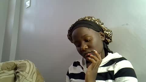 Queen online show from February 4, 9:15 am