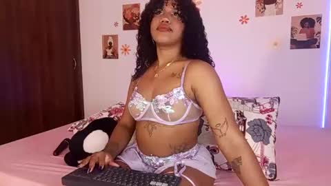 ebony_af online show from June 24, 4:00 am