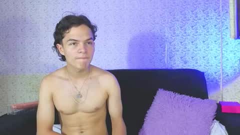 ebony_and_boy23_pm online show from February 25, 9:46 pm