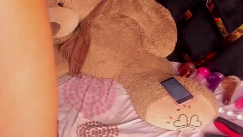 Snapshot of ebony_beautifull chatting on February 15, 6:44 am Luci online show from February 15, 6:44 am