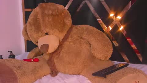 Snapshot of ebony_beautifull chatting on February 26, 5:09 am Luci online show from February 26, 5:09 am