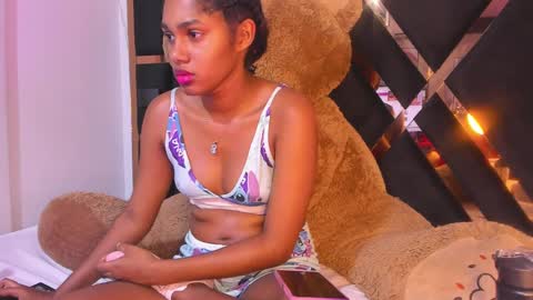 Snapshot of ebony_beautifull chatting on March 2, 2:41 am Luci online show from March 2, 2:41 am