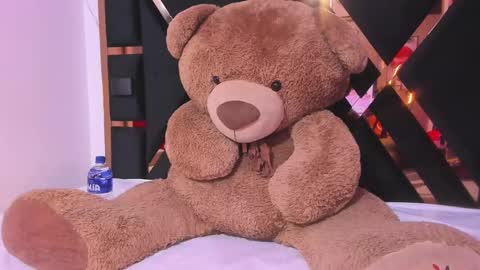 Snapshot of ebony_beautifull chatting on March 7, 1:42 am Luci online show from March 7, 1:42 am