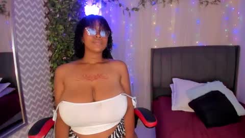 Andrea online show from December 17, 3:39 am