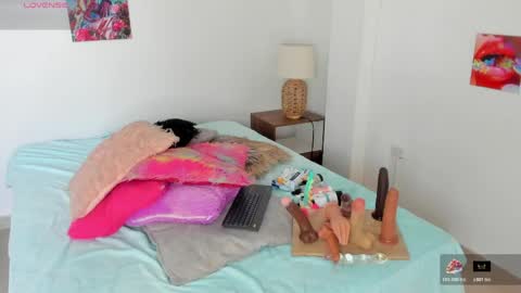 ebony_cute9 online show from May 1, 7:07 pm