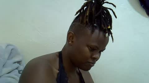 ebony_cuttey30 online show from July 12, 1:02 pm