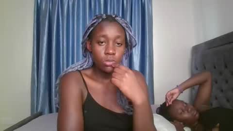 Snapshot of ebony_doll11 chatting on November 9, 6:55 am melons online show from November 9, 6:55 am